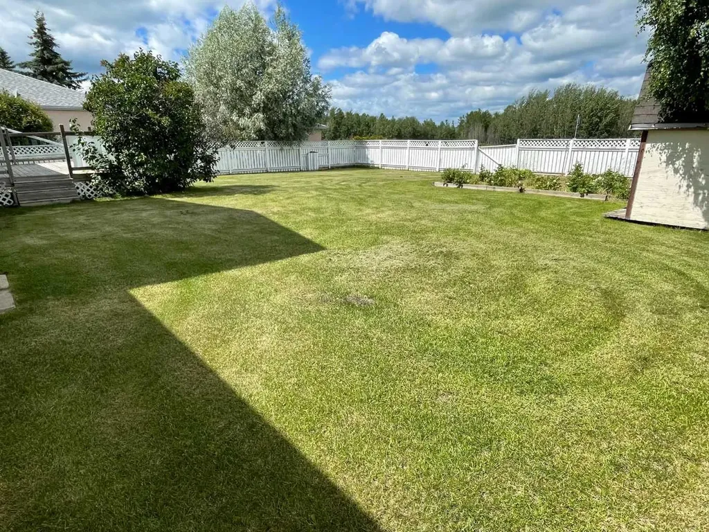 11314 113 Avenue Fairview AB T0H 1L0