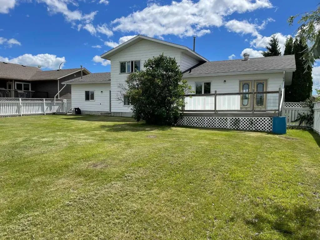 11314 113 Avenue Fairview AB T0H 1L0