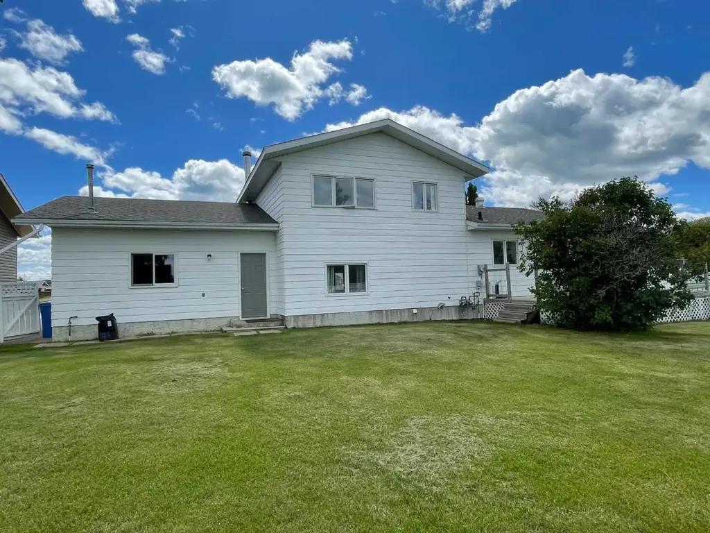 11314 113 Avenue Fairview AB T0H 1L0