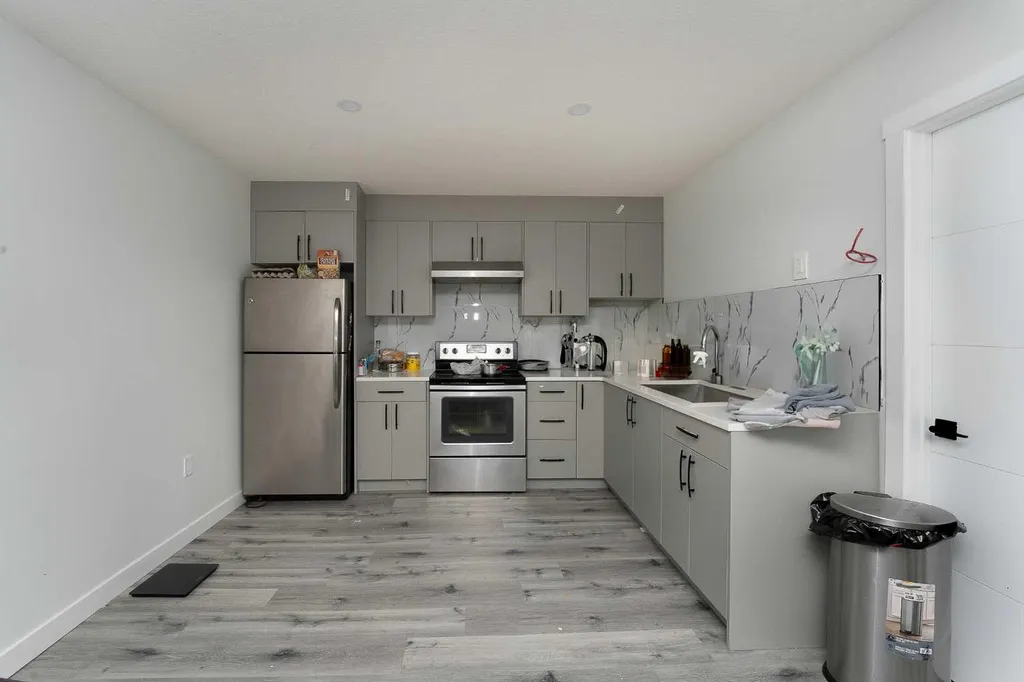 4831 87 Avenue NE Calgary AB T3J 2J5
