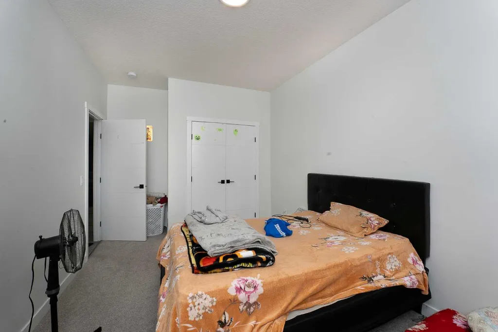 4831 87 Avenue NE Calgary AB T3J 2J5
