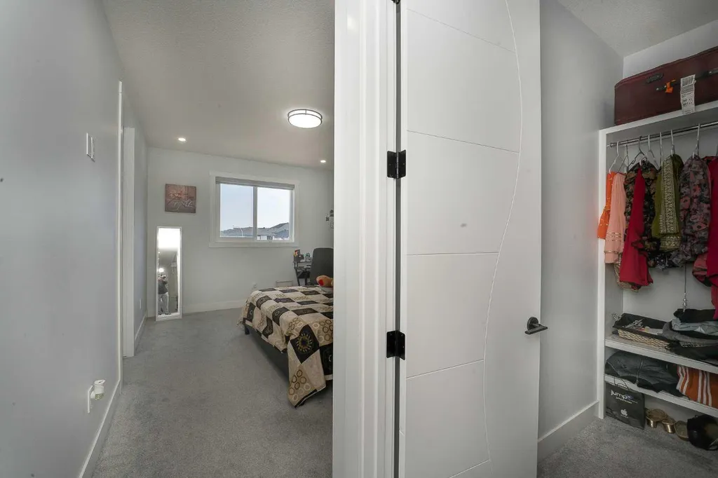 4831 87 Avenue NE Calgary AB T3J 2J5
