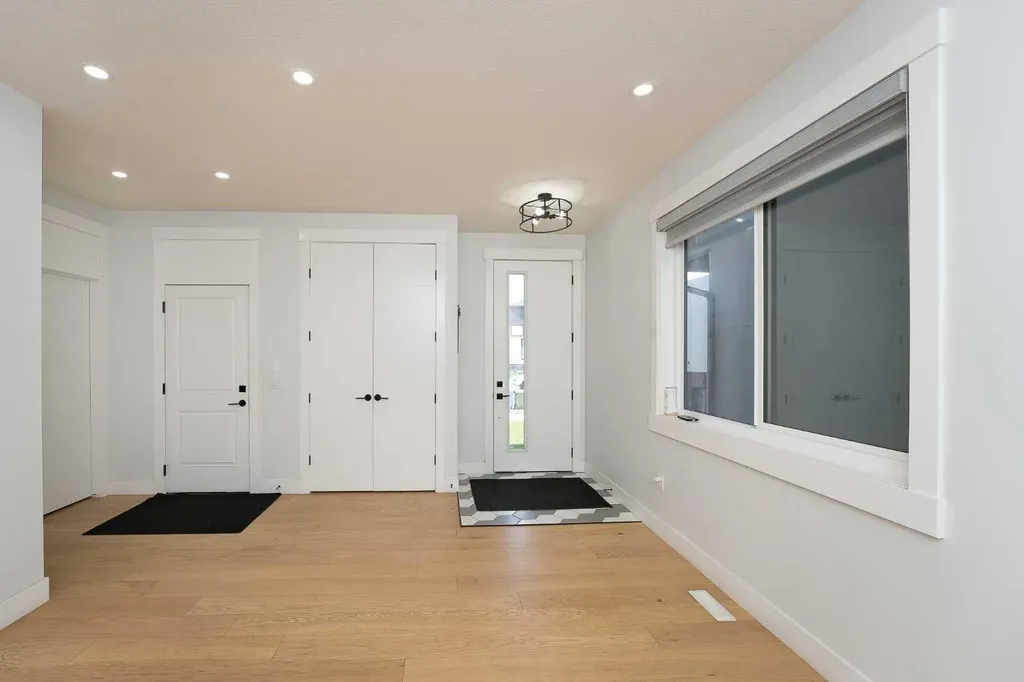 4831 87 Avenue NE Calgary AB T3J 2J5