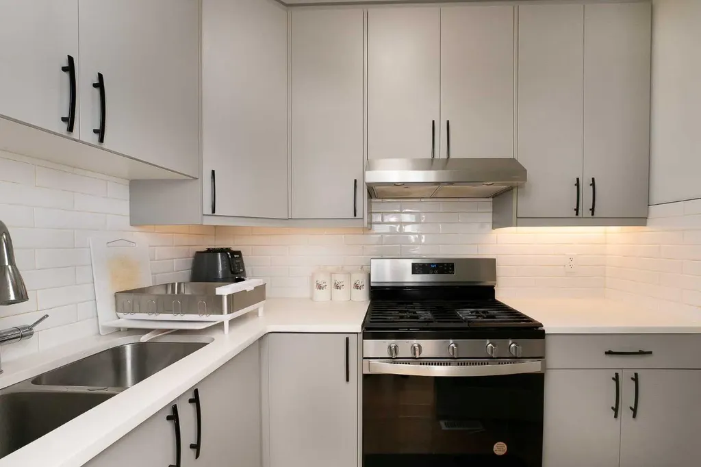 4831 87 Avenue NE Calgary AB T3J 2J5