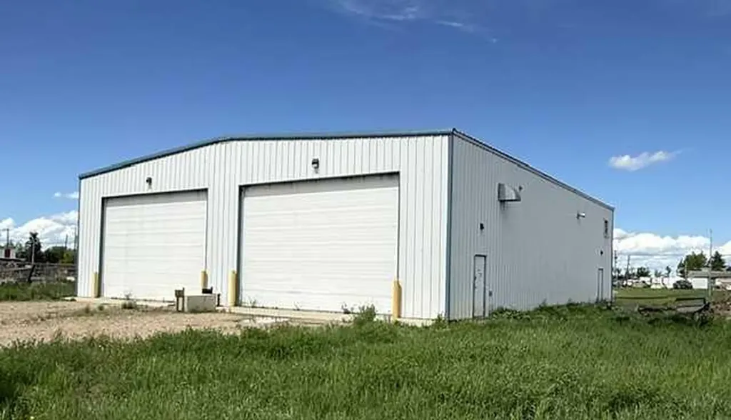 3917 48 Avenue Vermilion AB T9X 1V6