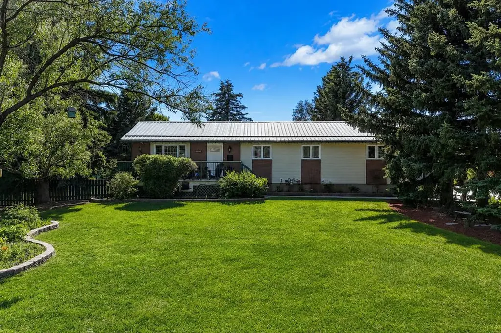 555 10 Street Dunmore AB T0J 1A0