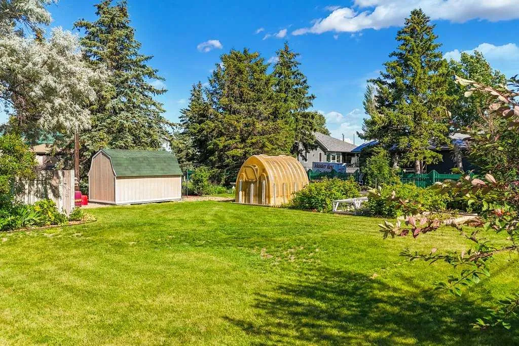555 10 Street Dunmore AB T0j1A0