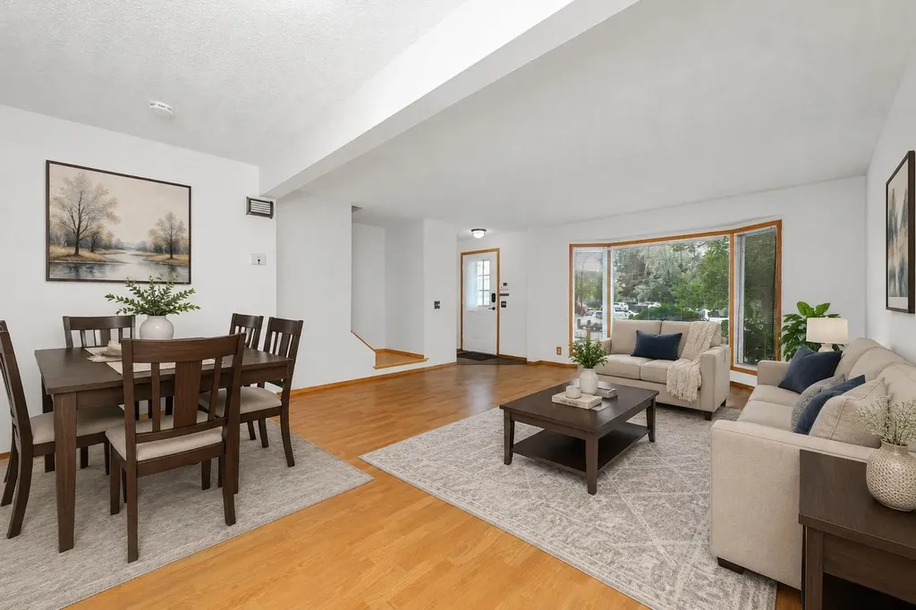 78 Queen Anne Close SE Calgary AB T2J 6E5