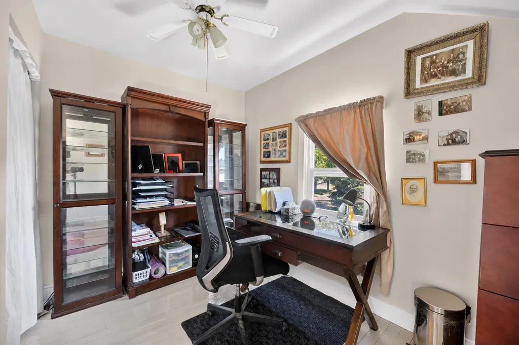 2109 21 Avenue Bowden AB T0M0K0