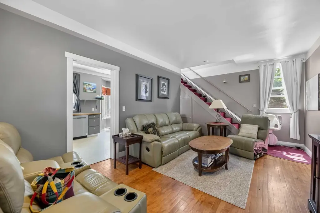 2109 21 Avenue Bowden AB T0M0K0