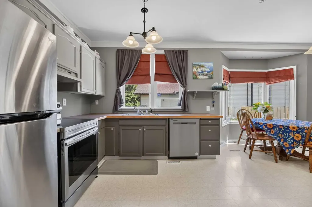2109 21 Avenue Bowden AB T0M0K0