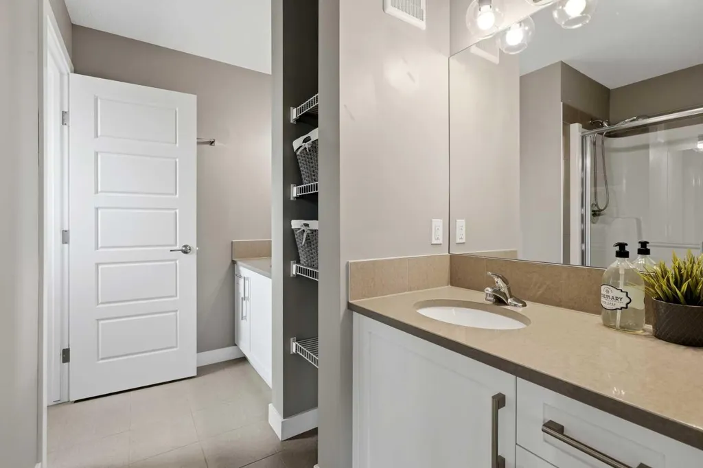 201 Marina Key Chestermere AB T1X 1Y6