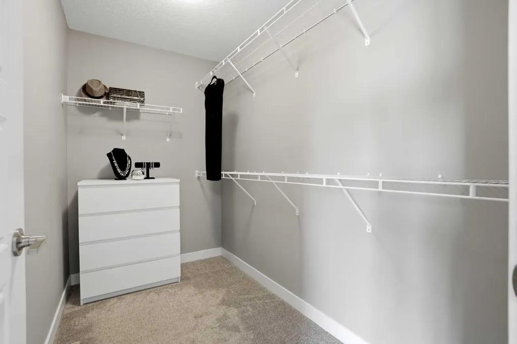 201 Marina Key Chestermere AB T1X 1Y6