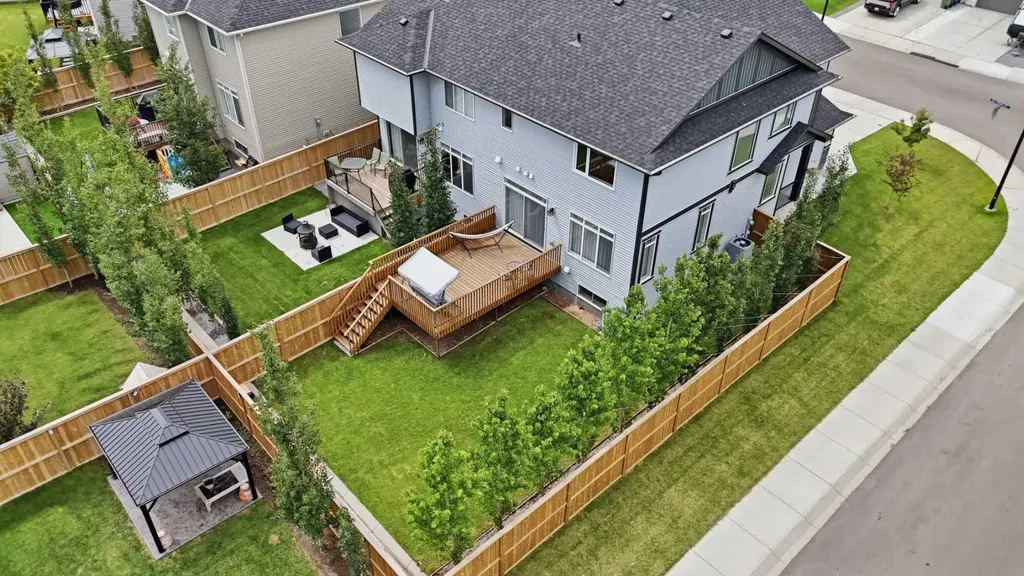 201 Marina Key Chestermere AB T1X 1Y6