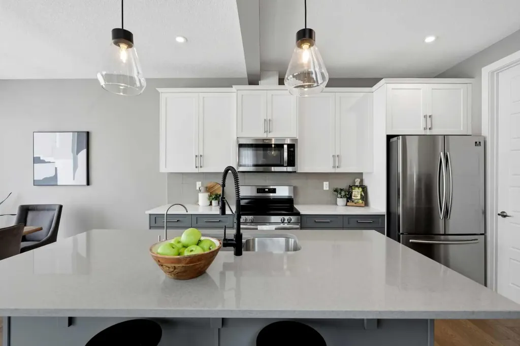 201 Marina Key Chestermere AB T1X 1Y6