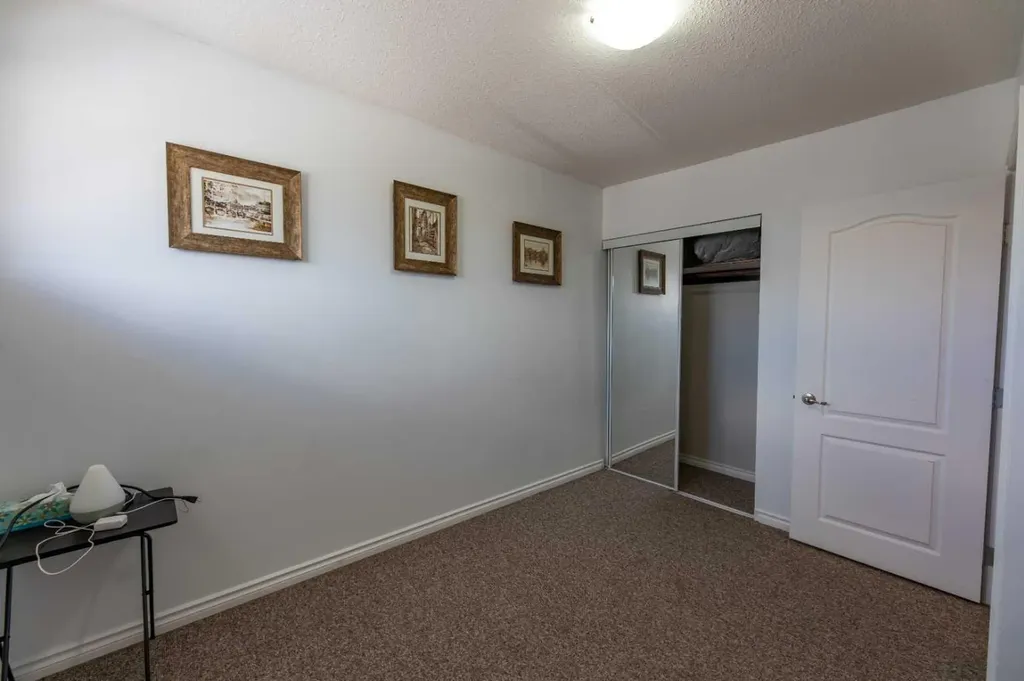 126 Hardisty Avenue Hinton AB T7V 1B6