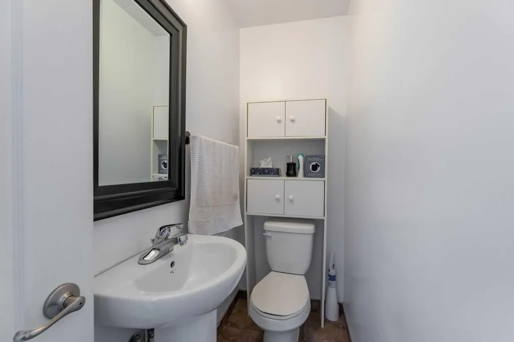 126 Hardisty Avenue Hinton AB T7V 1B6