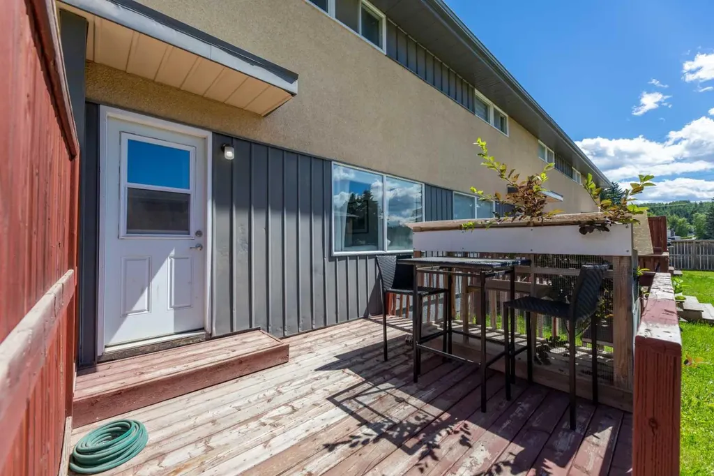 126 Hardisty Avenue Hinton AB T7V 1B6