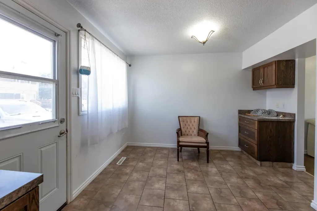 126 Hardisty Avenue Hinton AB T7V 1B6