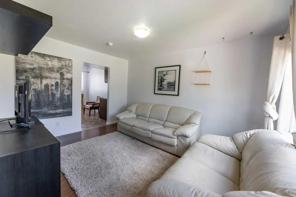 126 Hardisty Avenue Hinton AB T7V 1B6