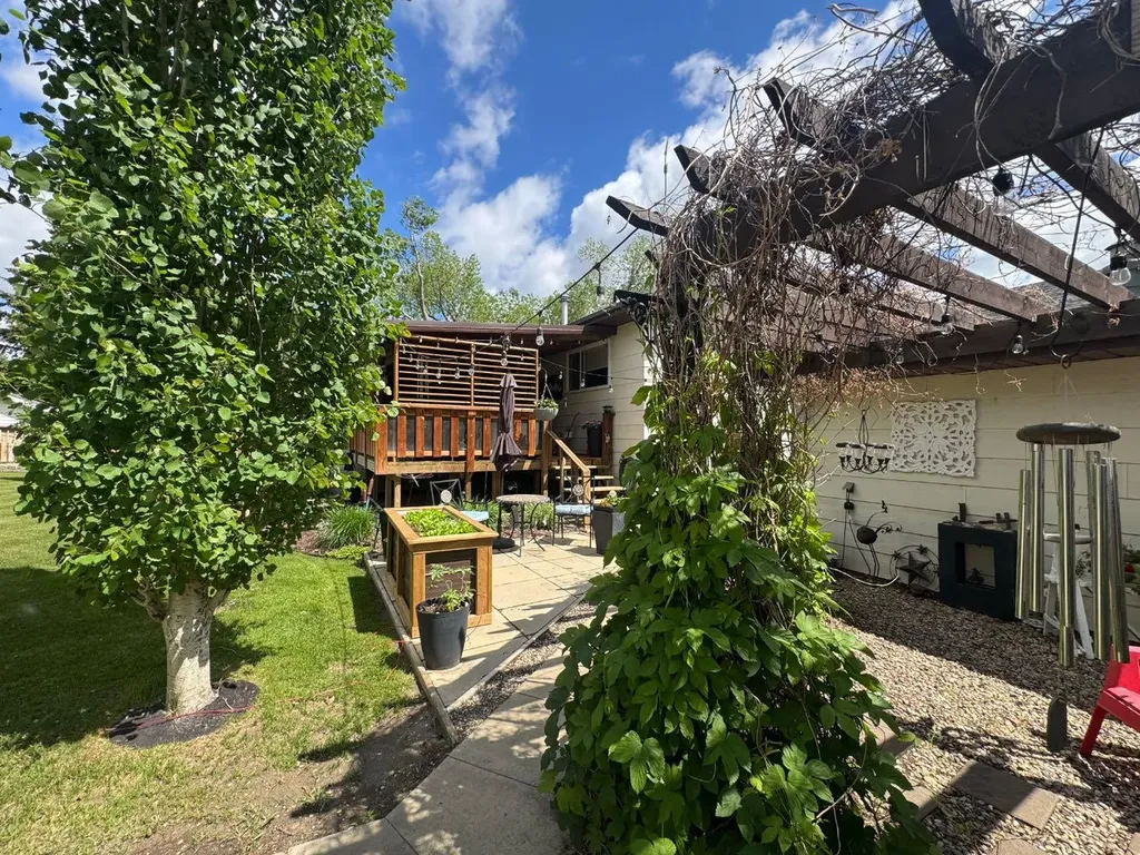 5001 45 Street Sedgewick AB T0B0C4