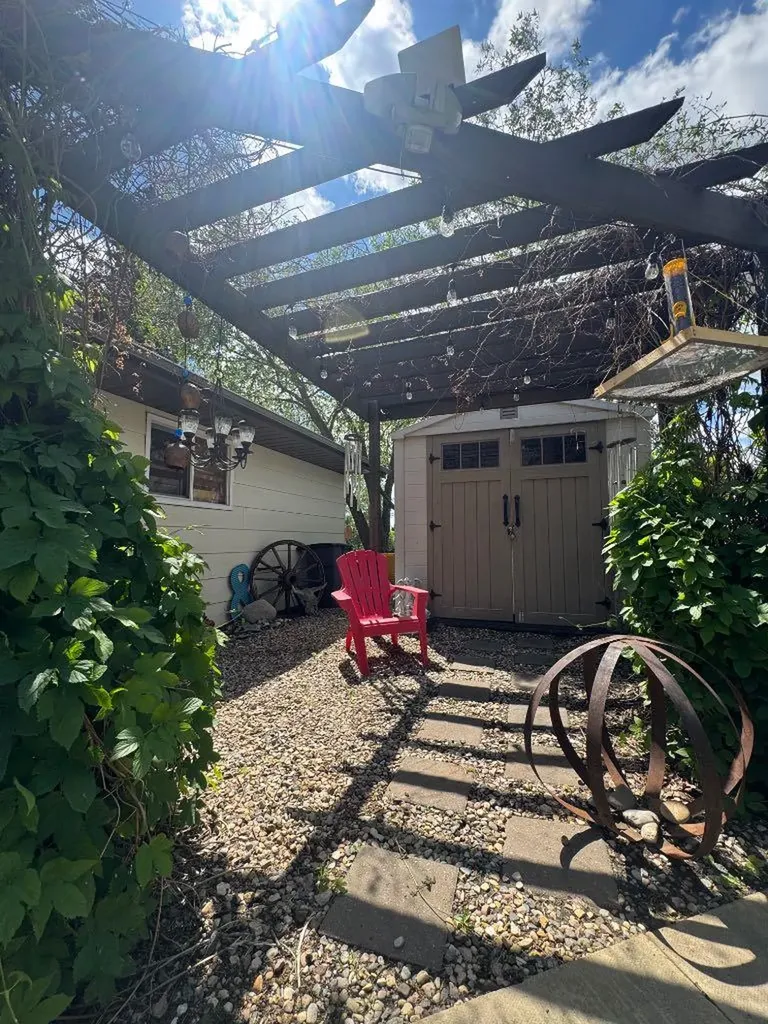 5001 45 Street Sedgewick AB T0B0C4