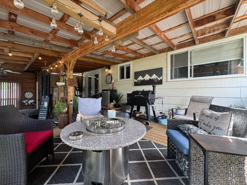 5001 45 Street Sedgewick AB T0B0C4