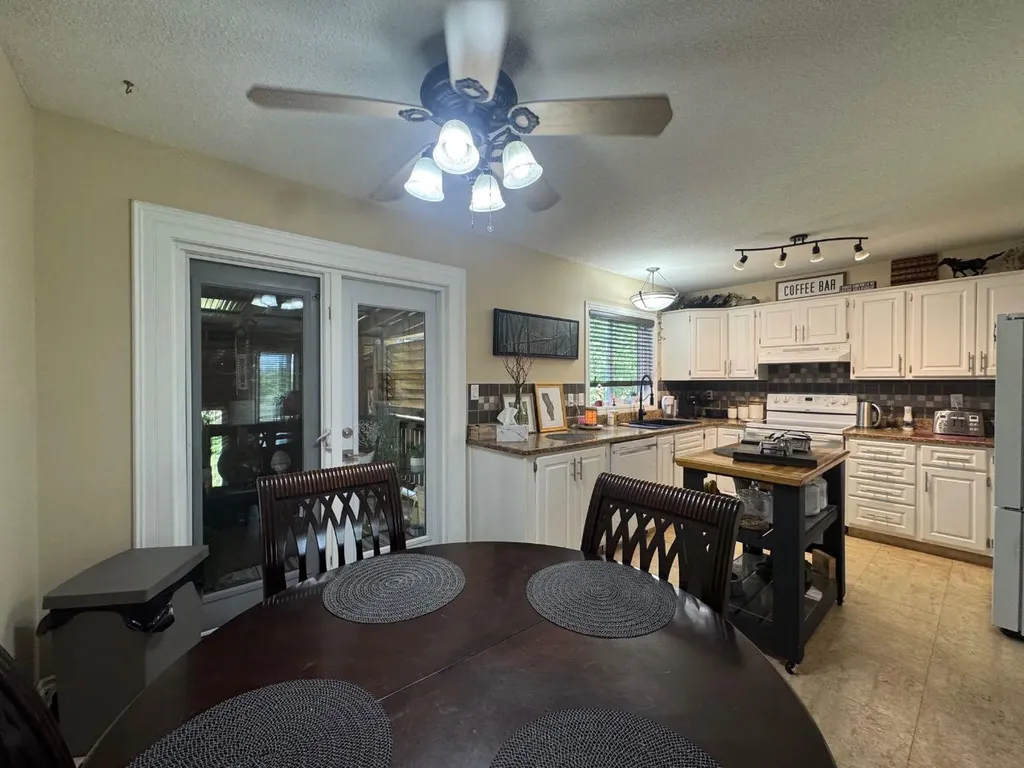 5001 45 Street Sedgewick AB T0B0C4