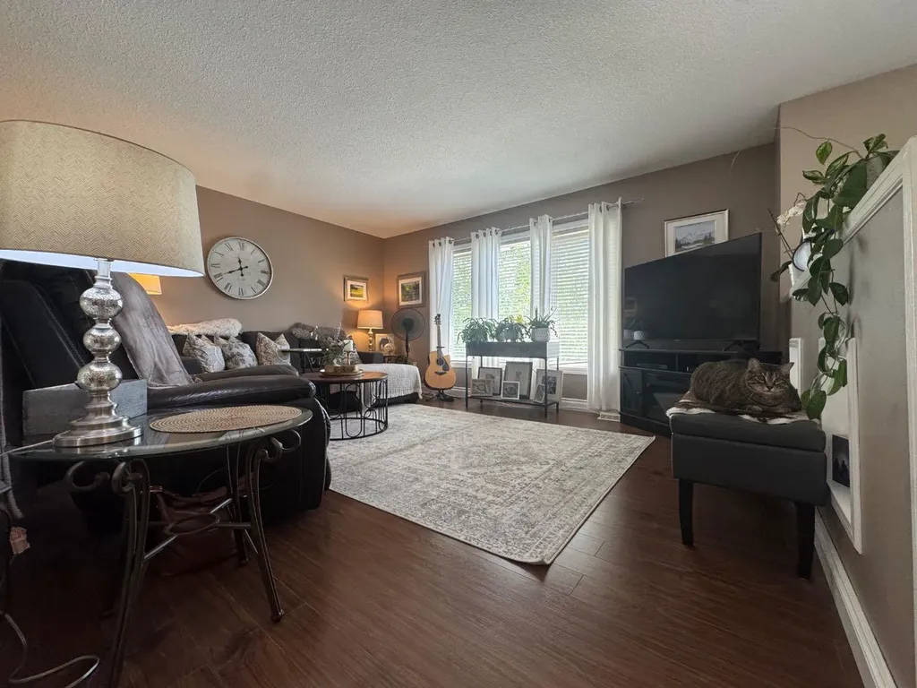 5001 45 Street Sedgewick AB T0B0C4