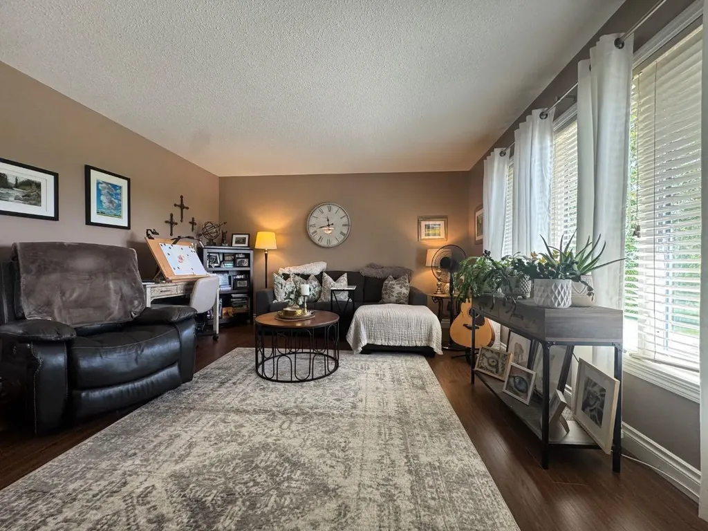 5001 45 Street Sedgewick AB T0B0C4