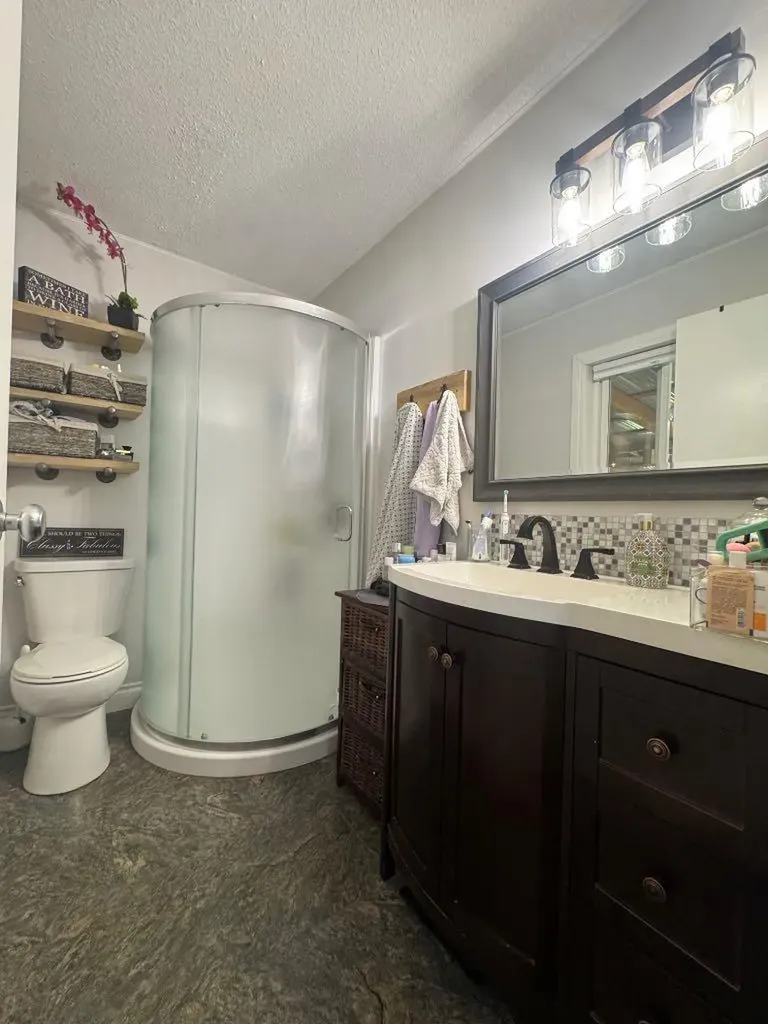 5001 45 Street Sedgewick AB T0B0C4