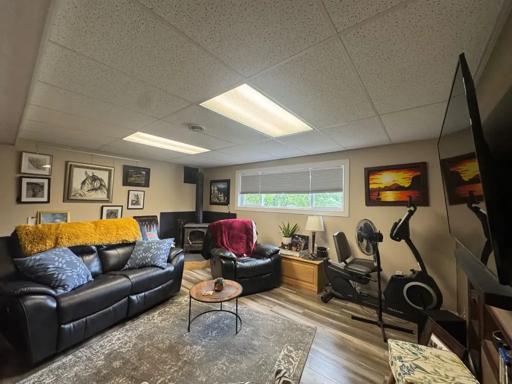 5001 45 Street Sedgewick AB T0B0C4