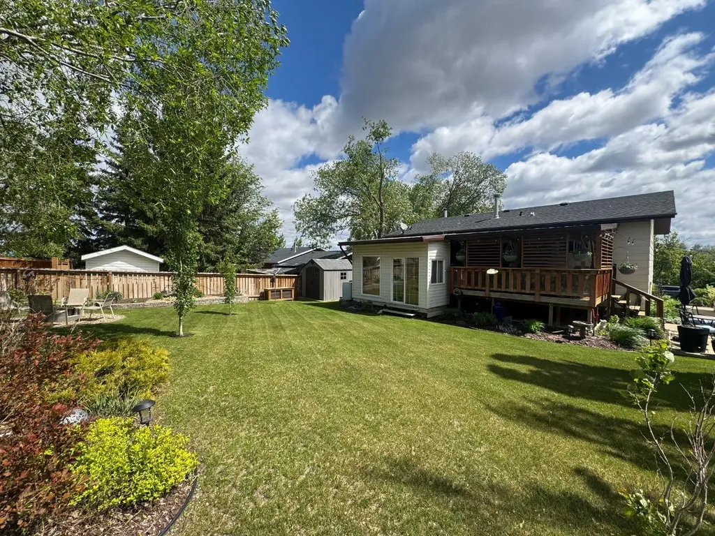 5001 45 Street Sedgewick AB T0B0C4