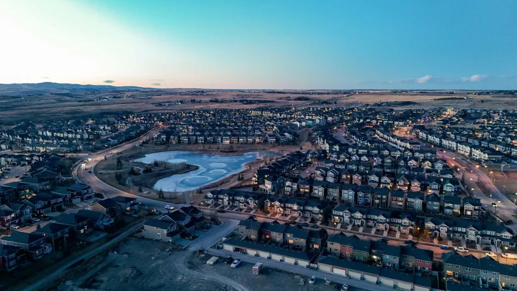 47 Sundown Crescent Cochrane AB T4C 0H4