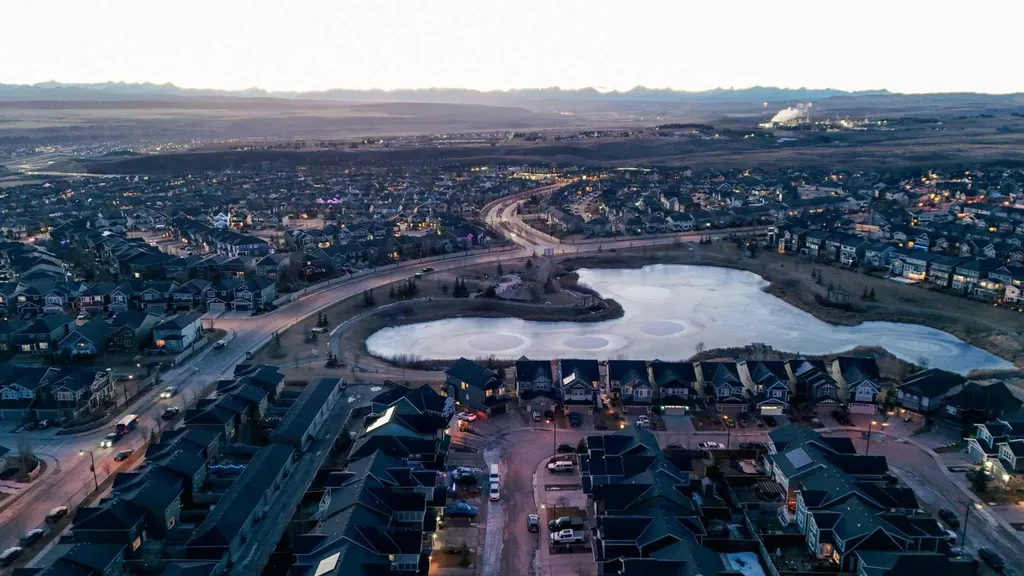 47 Sundown Crescent Cochrane AB T4C 0H4