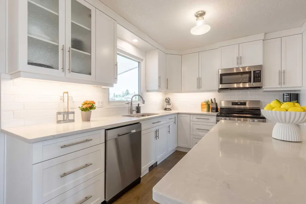 3806 20 Avenue S Lethbridge AB T1K 4J1