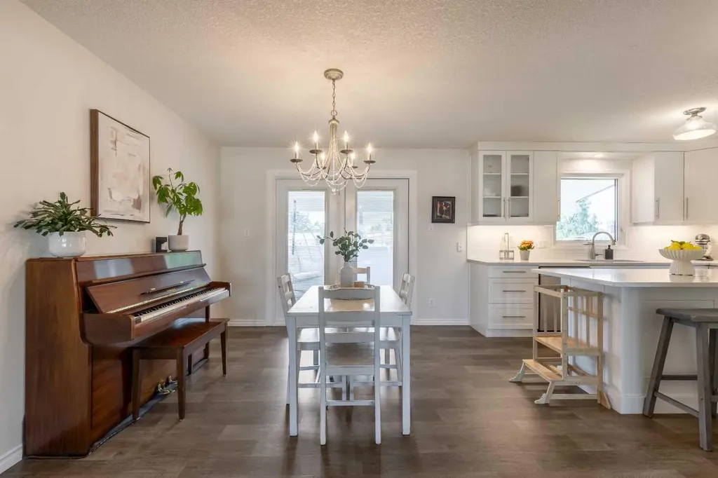 3806 20 Avenue S Lethbridge AB T1K 4J1