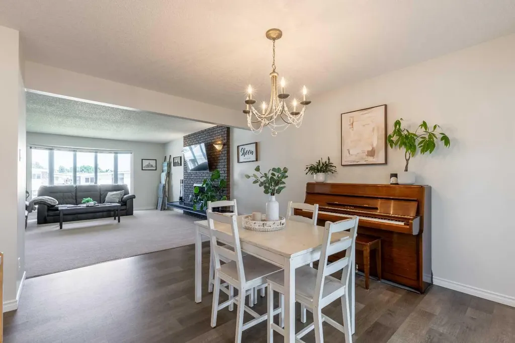 3806 20 Avenue S Lethbridge AB T1K 4J1