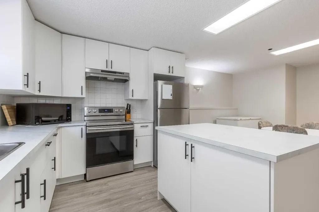 3806 20 Avenue S Lethbridge AB T1K 4J1
