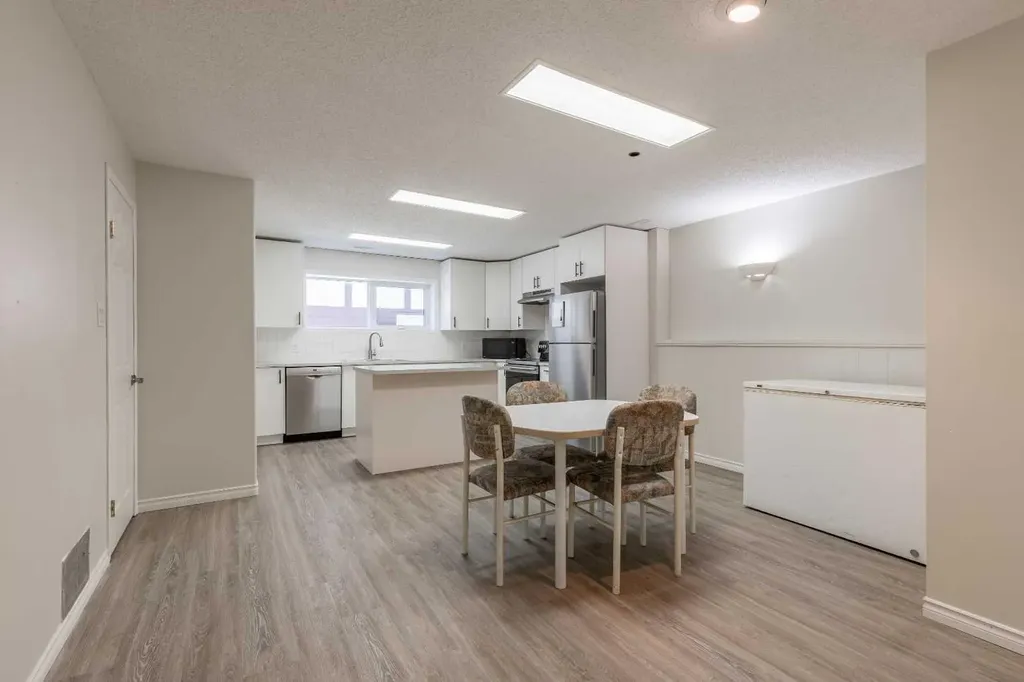 3806 20 Avenue S Lethbridge AB T1K 4J1