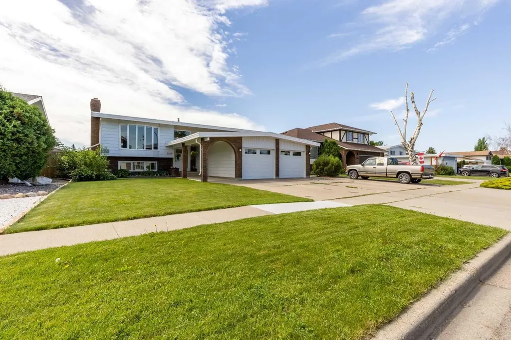 3806 20 Avenue S Lethbridge AB T1K 4J1
