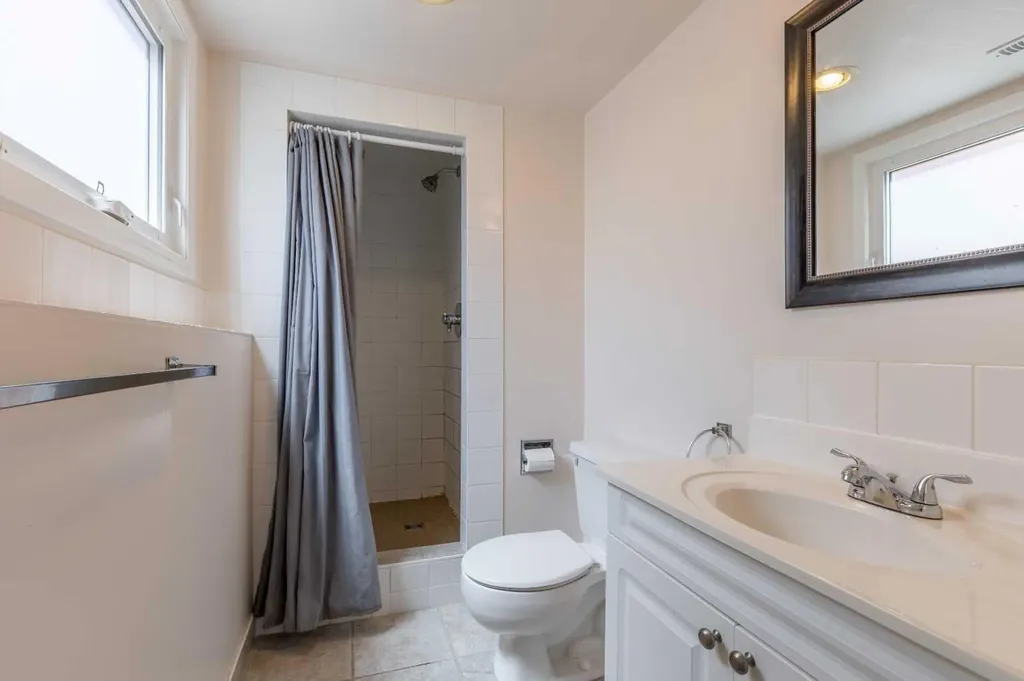 3806 20 Avenue S Lethbridge AB T1K 4J1
