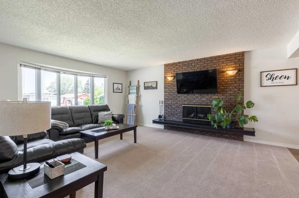 3806 20 Avenue S Lethbridge AB T1K 4J1