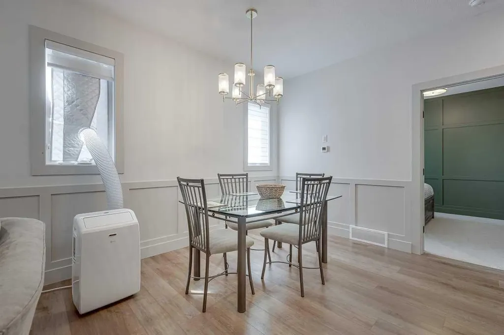 5324 49 Avenue Lacombe AB T4L 1S6