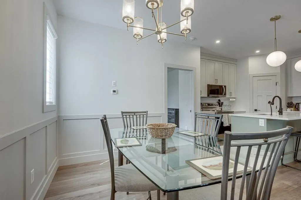 5324 49 Avenue Lacombe AB T4L 1S6