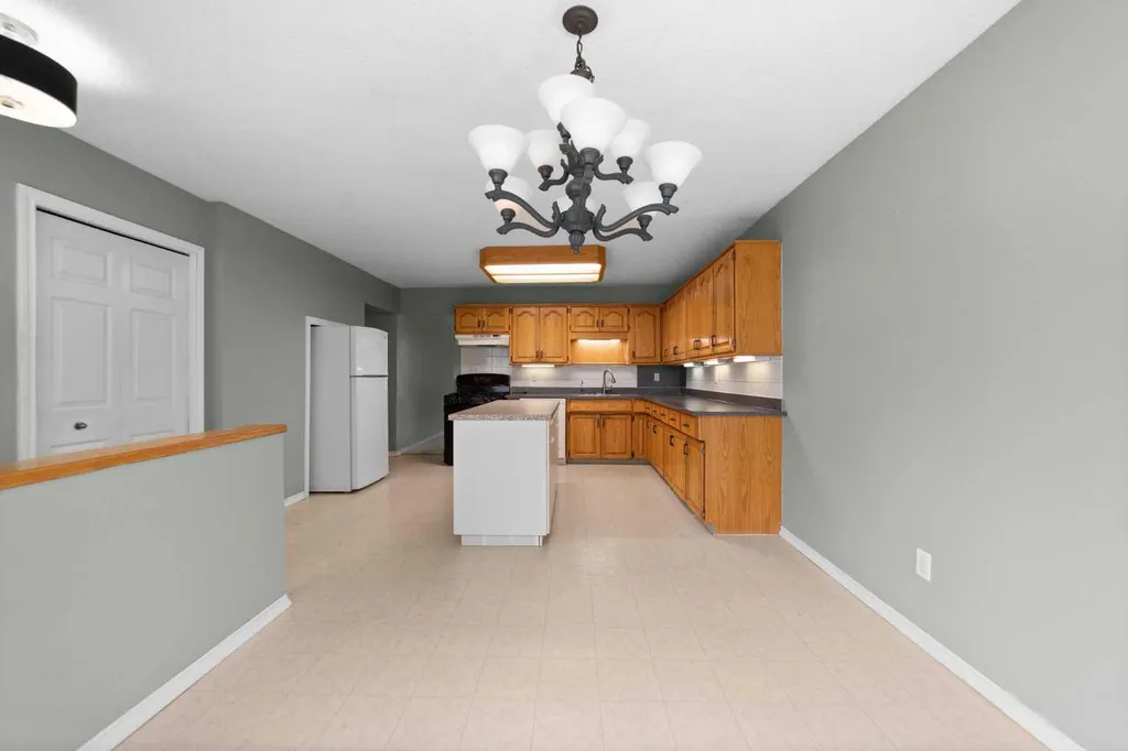 5114 52 Street Daysland AB T0B 1A0