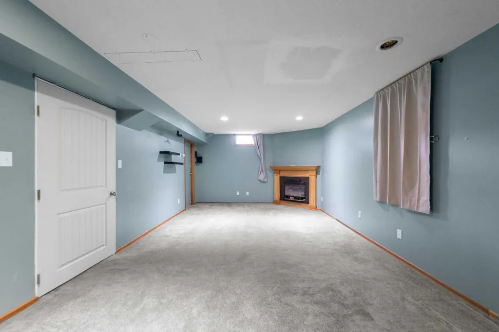 5114 52 Street Daysland AB T0B 1A0