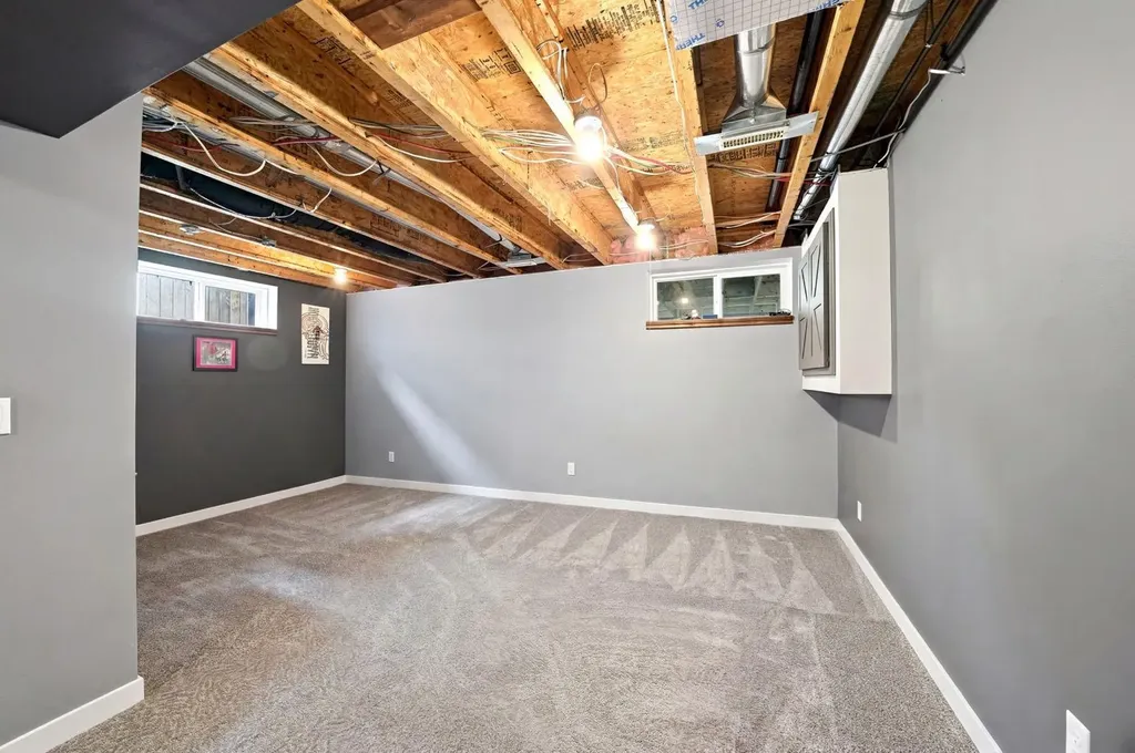 48 Country Ridge Close Lacombe AB T4L 2H1