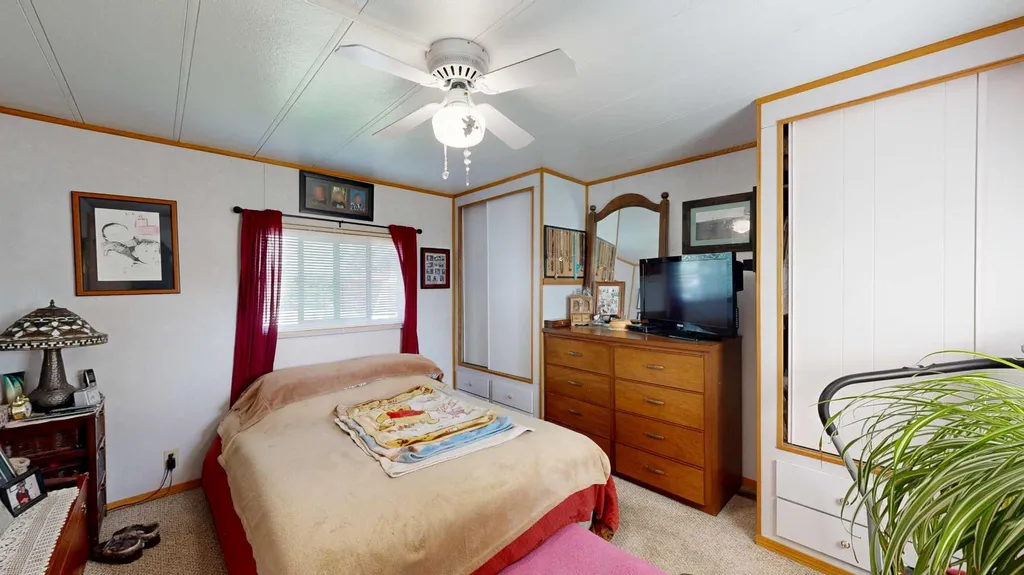 5910 Spruce Park Crescent Stettler AB T4K 1G7