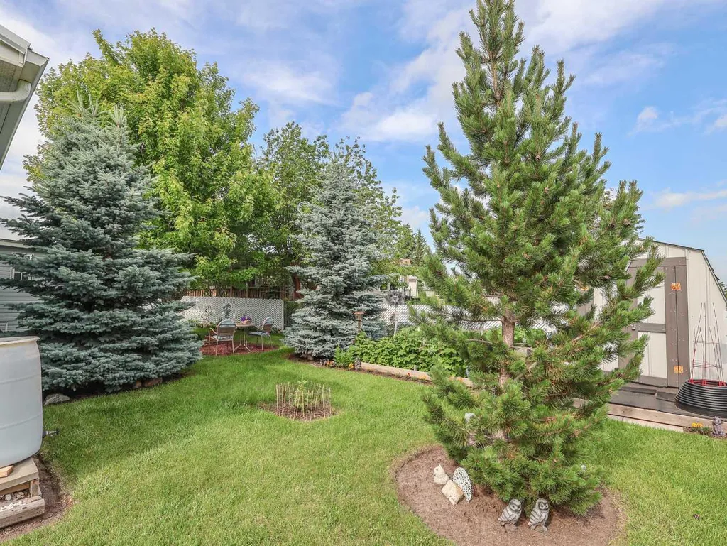 5910 Spruce Park Crescent Stettler AB T4K 1G7